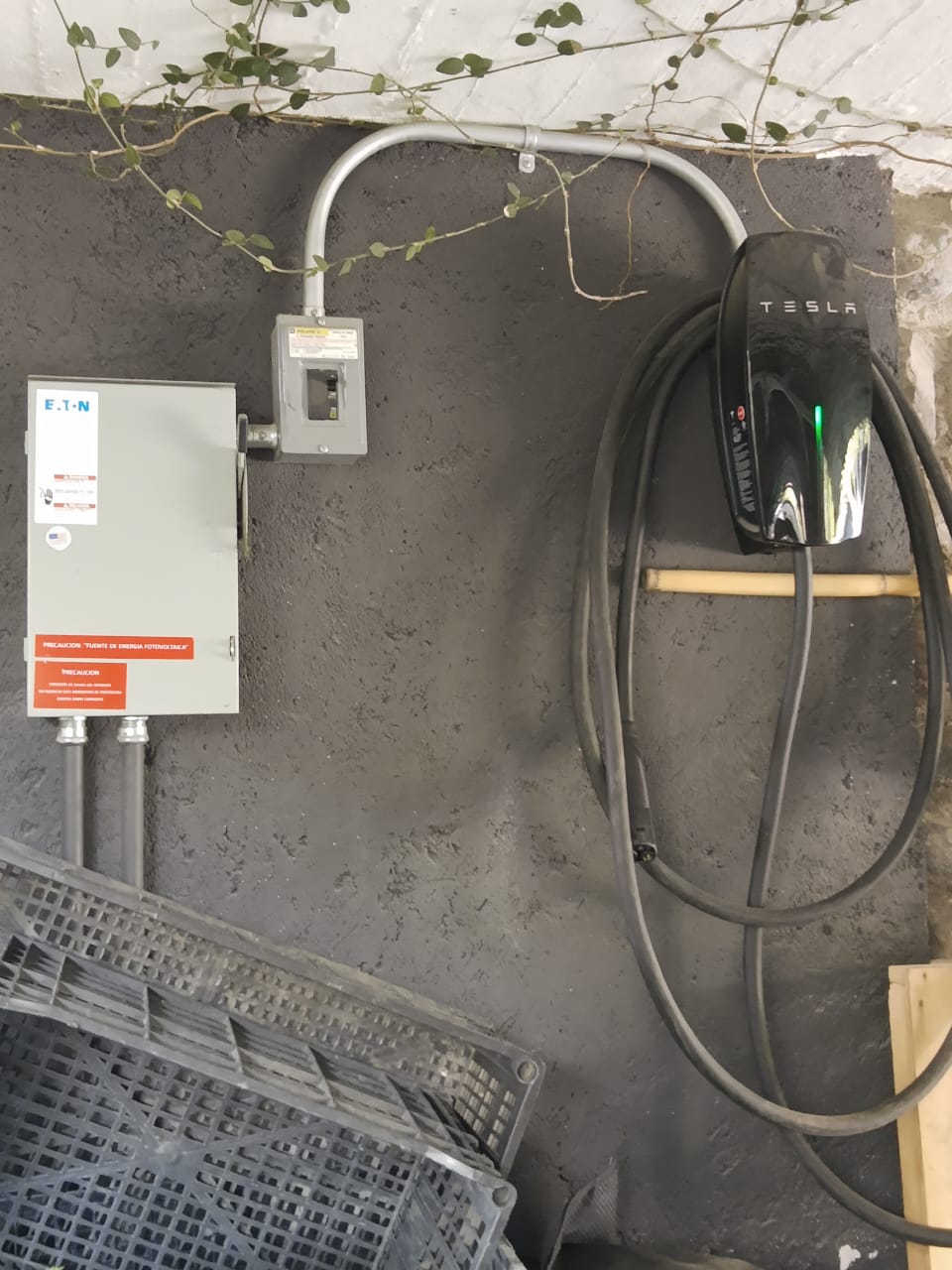 Instalación De Cable Tesla